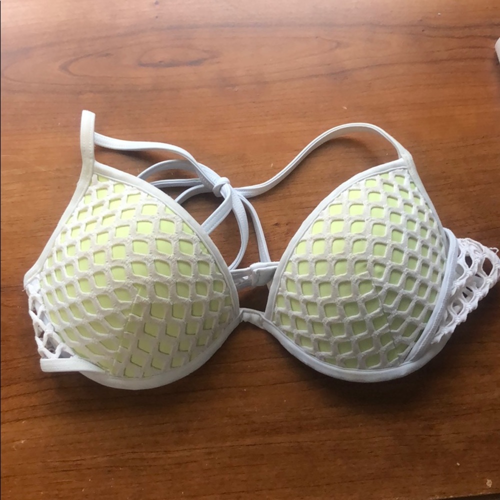 Victoria’s Secret Bikini Top